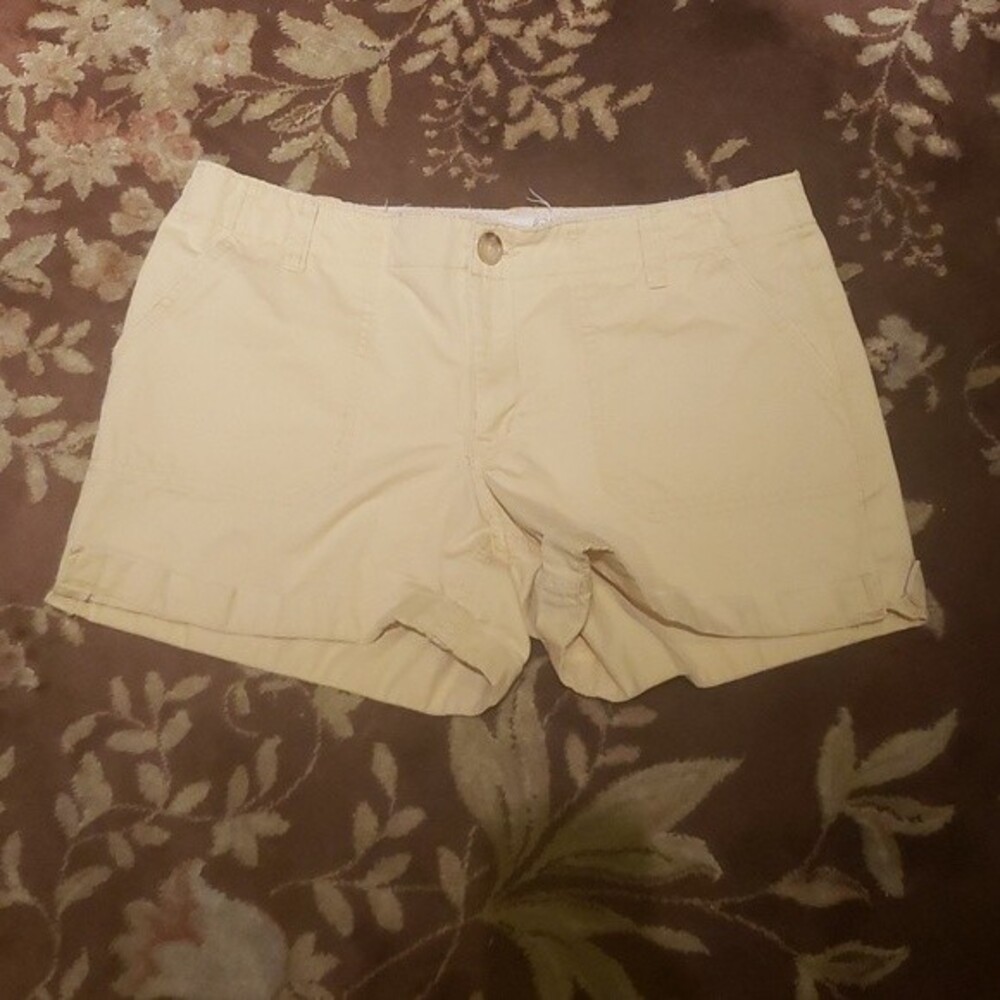 Old Navy Yellow short shorts. Ladies Size 8